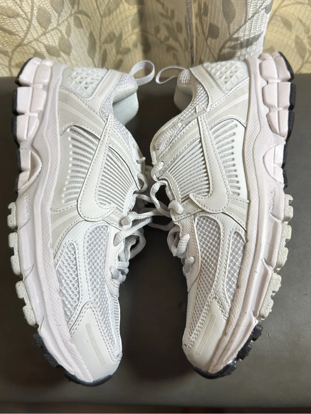 Nike Men’s White Mesh Running Sneakers